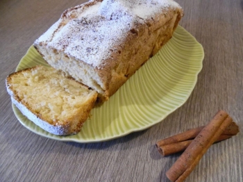 Plumcake mele e cannella